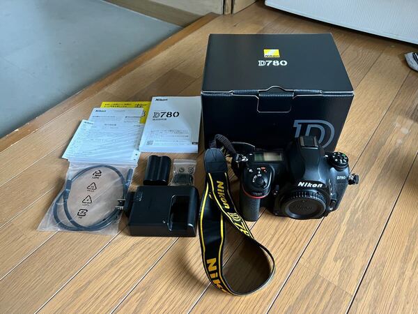 Nikon D780 ボディ 箱付き