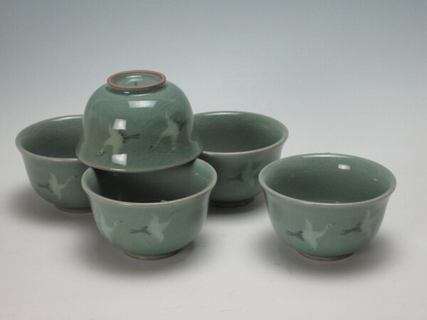 高麗青磁 象嵌夫婦鶴文湯呑揃え 汲み出し5客(煎茶碗)