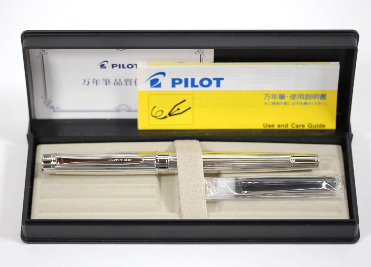 PILOT パイロット 万年筆 細字F 18K 【未使用品】 新品 廃盤 PILOT パイロット 万年筆 細字 F 赤 ニューヤング