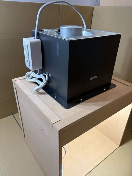 《送料無料・匿名配送》塗装ブース 大風量・静音シロッコファン LED照明付き