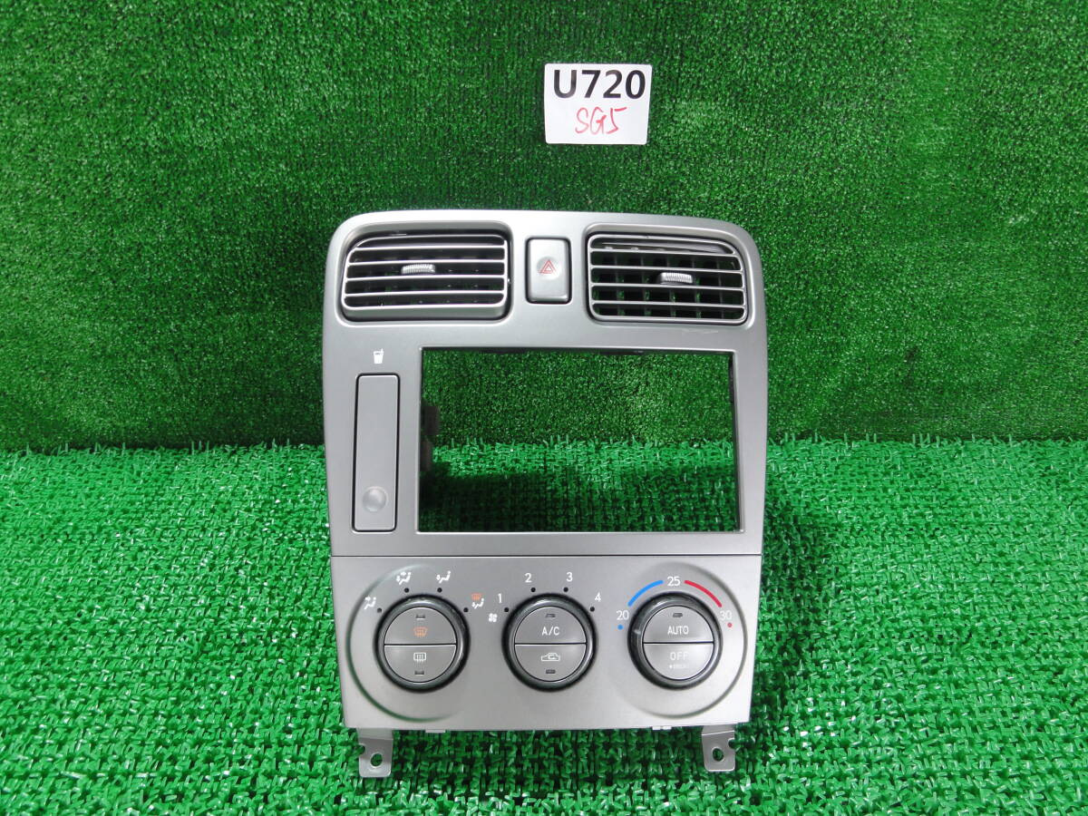 SG5 SG9 フォレスター アッパーパネル ナビ No.S6679