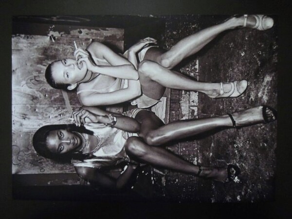 A4 額付き ポスター Naomi Campbell ナオミキャンベル Kate Moss ケイトモス VOGUE モデル Photograph