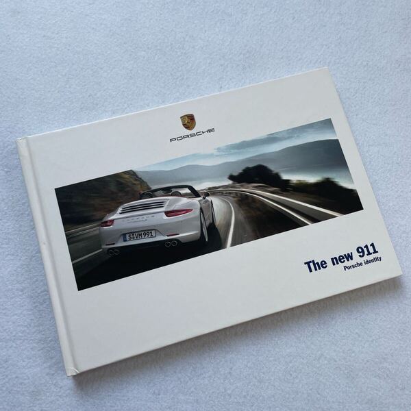 PORSCHE ポルシェ 911カレラ カタログ 2012年版 123ページ ハードカバー