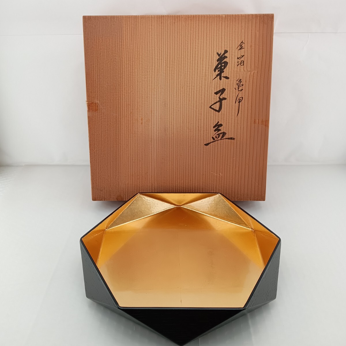 【茶道具】川瀬表完作 内朱 八角盆 Yahoo!オークション -「川瀬表完」(菓子器、喰籠) (漆芸)の落札