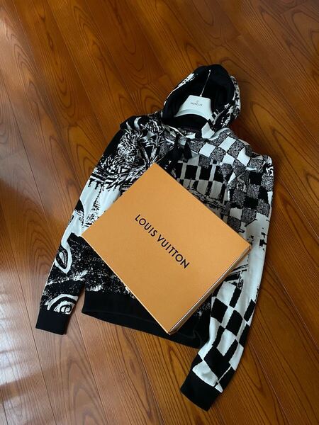 LOUIS VUITTON ルイヴィトン 23AW パリコラージュ パーカー フーディー サイズM ホワイト ブラック RM231 TB7 HON82W