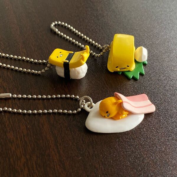 2015 ぐでたま マスコット 2 フィギュア キーホルダー ガチャ セット 当時物 サンリオ Sanrio グッズ 卵焼き ベーコンエッグ お寿司 たまご