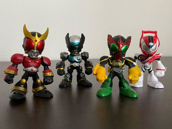 THE仮面ライダーズ フィギュア マスコット セット グッズ バンダイ 食玩 仮面ライダー クウガ バース オーズ タトバコンボ ドライブ