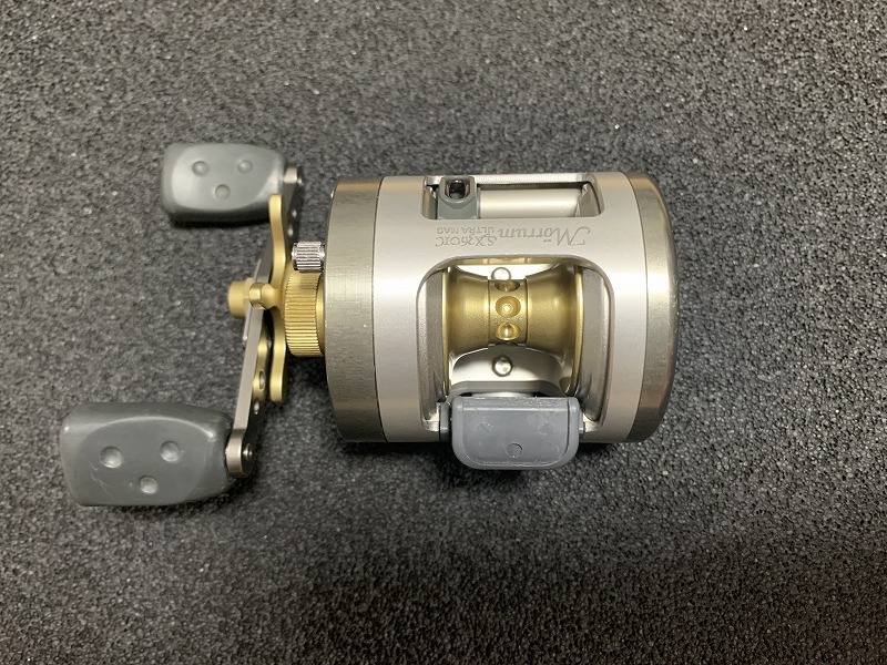 USED ABU アンバサダー モラム SX 1600 C IVCB 右ハンドル