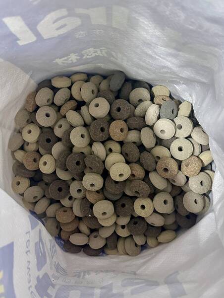 boxwater ろ材 5kg 濾過材 自社製軽量化 UFOボール ろ材 新品 吸水性抜群 多孔質 高性能 バクテリア定着 安定水質 におい抑え 追加OK