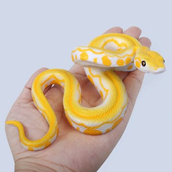 ボールパイソン アルビノ リアル 蛇 ヘビのフィギュア 猫よけ おもちゃ ゲーム 置物 生き物 爬虫類 いたずら ドッキリ グッズ