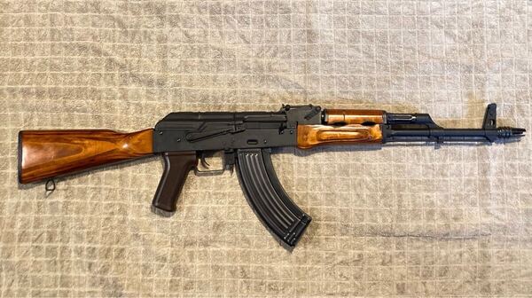 LCT製 AKM フルメタル・リアルウッド電動ガン 後方配線 lckm