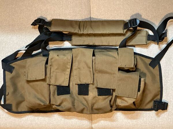 実物 南アフリカ軍放出品 P83チェストリグ ヌートリア 傭兵装備 PMC ak ガリル