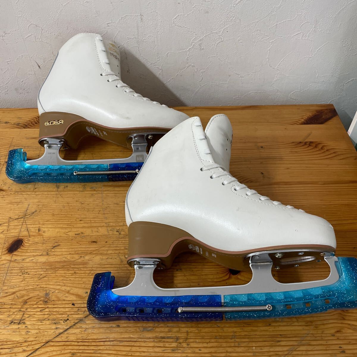 Yahoo!オークション -「スケート 靴 edea」の落札相場・落札価格