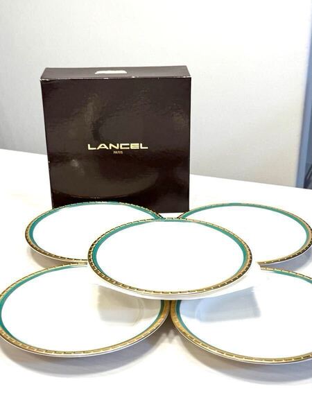 (送料無料)未使用保管品 Maebata China製LANCELランセル ケーキ皿5客セット☆サイズ 直径 約19㎝*未使用で綺麗な状態ですが箱に傷み有り。