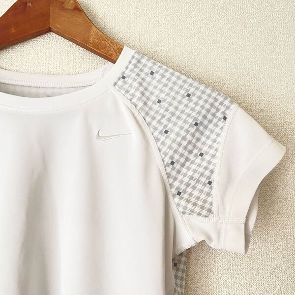 美品★ナイキ レディース ドライフィット Tシャツ S★白 ホワイト トレーニング スポーツ ランニング フィットネス ポリエステル DRI FIT