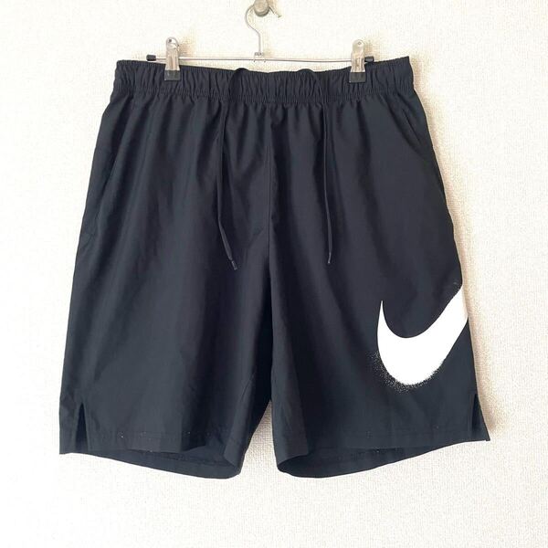 ナイキ NIKE ハーフパンツ ブラック ショートパンツ 黒 ナイロン ビッグロゴ スウォッシュ XL サッカー バスケ スポーツ フィットネス 水着
