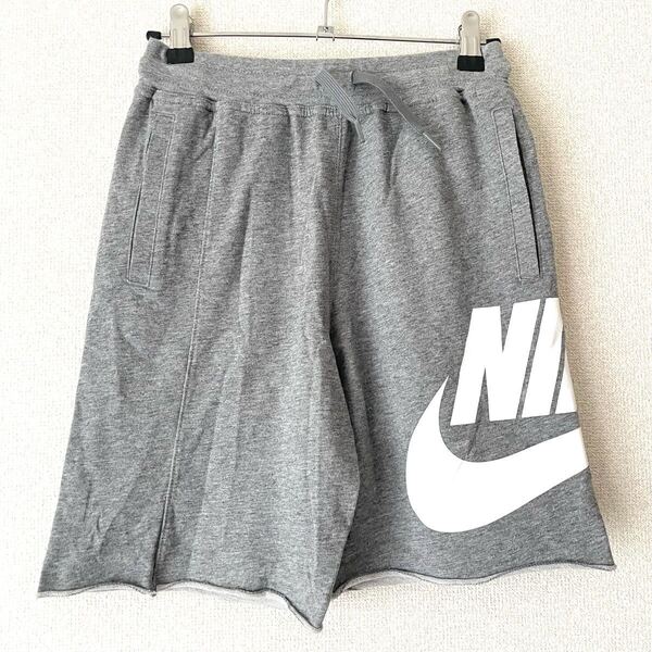 美品★NIKE ナイキ スウェット ハーフパンツ キッズ M★140〜150cm 子供 男の子 ボーイ グレー ビッグスウォッシュ レディース 女子 パンツ