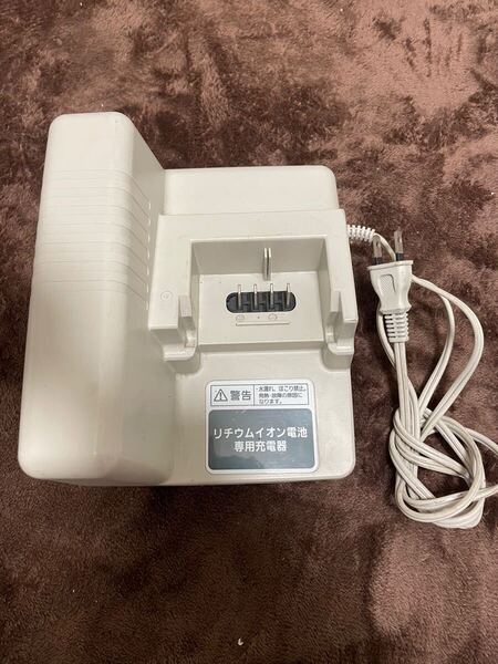 NKJ033B パナソニック 電動自転車用バッテリー充電器