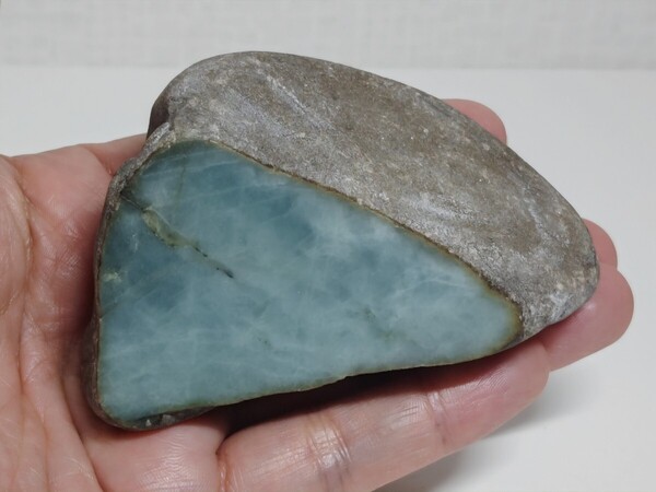 【水色系】★340g★ 翡翠 ヒスイ 原石 翡翠原石 鑑賞石 自然石 誕生石 鉱石 鉱物 水石 宝石 置石 インテリア