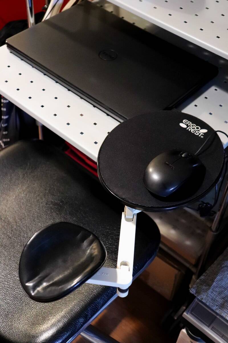 フィンランド製 ERGOREST アームレスト ブラウン ブラック フィンランド製 ERGOREST アームレスト ブラウン ブラック