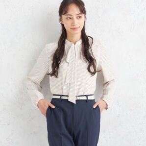 AOKI LES MUES Femme 青木 レミュー パールボタン付き 棒タイ 長袖ブラウス ベージュ (Lサイズ)