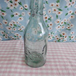 E6『牛乳瓶 ミルクボトル アンティーク ガラスビン 空きびん』~インテリア小物としていかがですか?