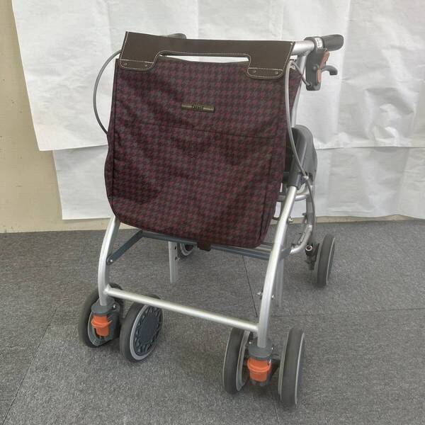 【中古歩行器】人気商品!!幸和製作所 テイコブリトルスリム WAW04 ブラウン 介護 用品 シルバーカー 移動《洗浄・消毒済み》