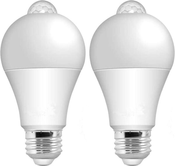 LED電球 E26人感センサー 昼光色 60W形相当 7W 700lm 明暗セン
