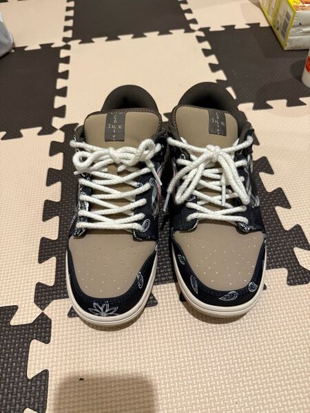 Travis Scott × Nike SB Dunk Low Black/Parachute Beige NIKE