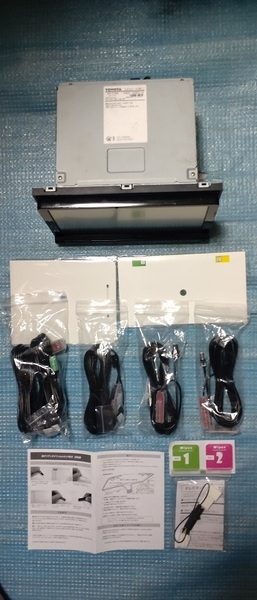 NSZT-Y64T 9インチ トヨタ純正 SDナビ 80ノアヴォクシーエスクァイア BluetoothAudio CD録音 フルセグTV SD DVD アンテナ付属 9型 529v