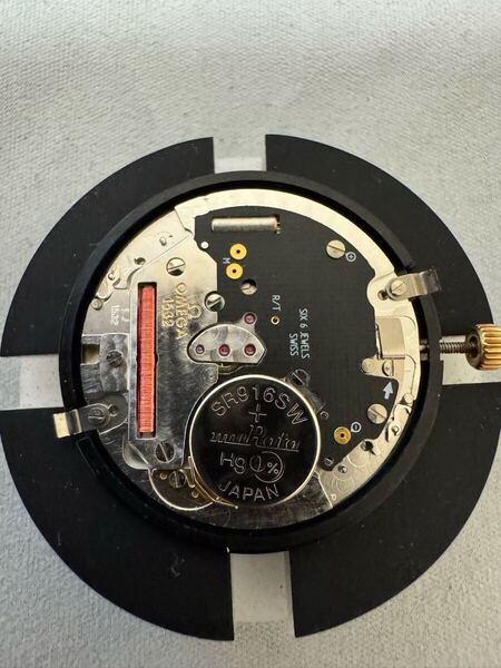 オメガ Cal.1532 クォーツムーブメント 回路稼働品 部品取り用