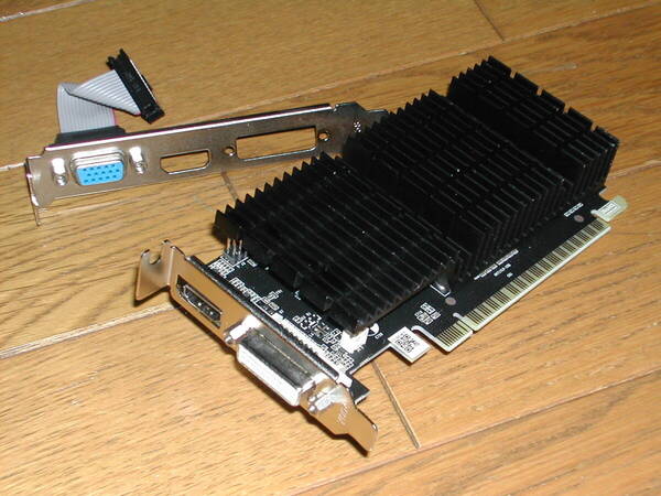 GT710 ファンレスロープロファイルグラボ