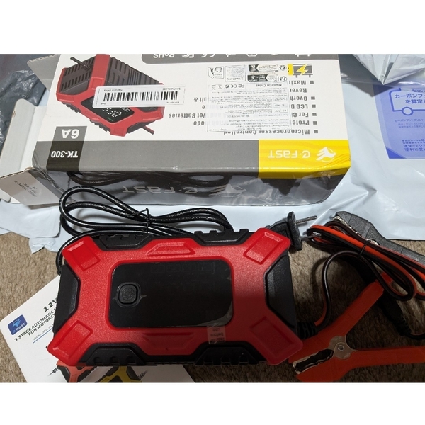 新品 急速バッテリー充電器 12V車コンパクト充電器 自動車 バイク
