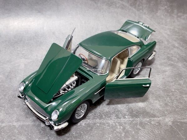 1/18 AUTOart オートアート アストンマーチン ASTON MARTIN DB5 初期モデル 絶版 希少レア グリーン green