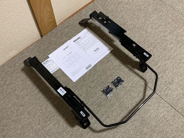 RECARO インプレッサ GJ / XV GP / レヴォーグ VM / WRX VA (S) シートレール 運転席側 中古品 ⑤