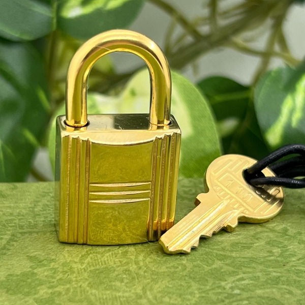 HERMES カデナ 金 ゴールド 110番 チャーム キーホルダー061215