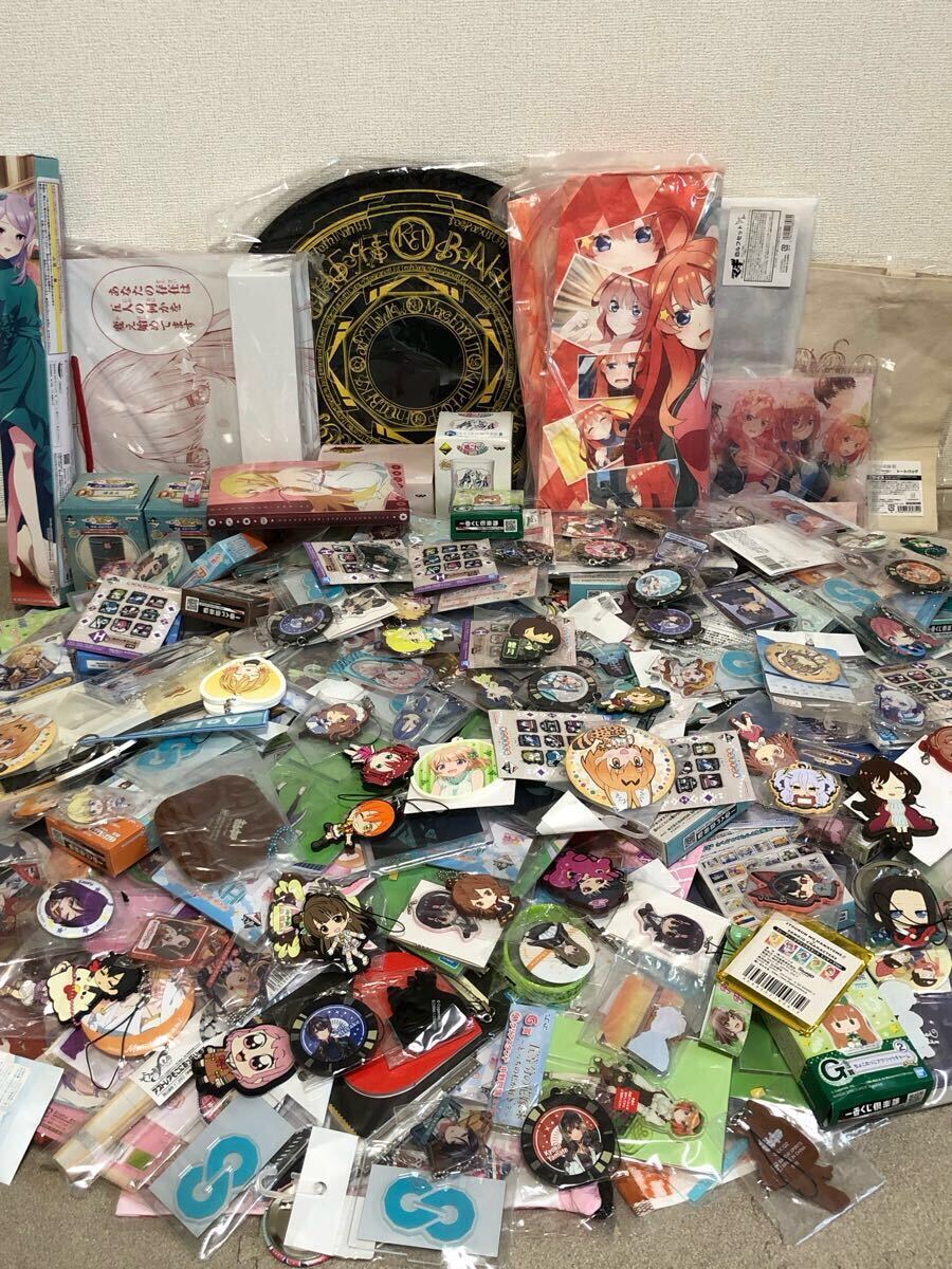 D02 人気作品多数☆アニメグッズ 大量まとめ売り D02 人気作品多数☆アニメグッズ 大量まとめ売り - メルカリ