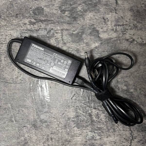 【国内発送】TOSHIBA純正品 PA5083U-1ACA 19V 6.32A ACアダプター 送料込み価格で安心。