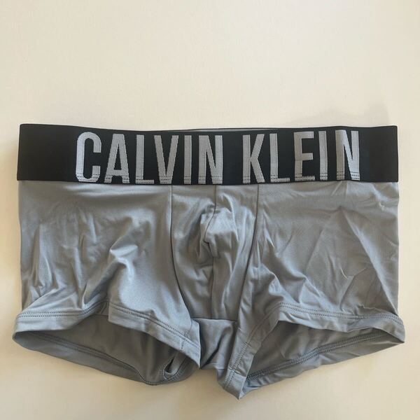 Calvin klein カルバンクライン ローライズボクサー M(S) グレー ナイロンストレッチ ボクサーパンツ メンズパンツ メンズインナー