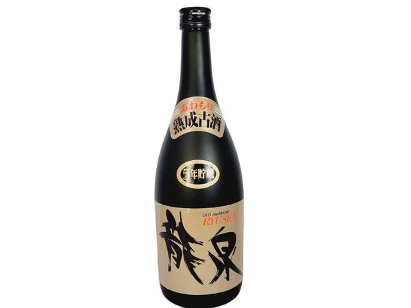 【送料無料!!即決価格!!】 龍泉 5年貯蔵 あわもり 熟成古酒 RYUSEN 43% 720ml 酒 お酒 古酒 焼酎