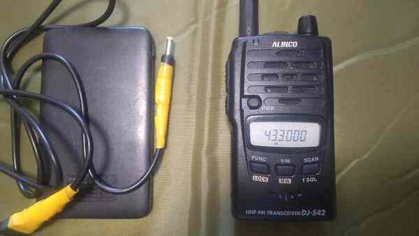アマチュア無線 ハンディ機 430MHz DJ-S42 ALINCO