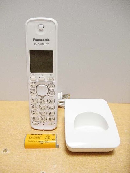 即決 送料込 Panasonic コードレス電話子機 KX-FKD401-W 通電通話確認 中古経年品 現状渡し