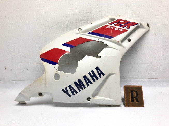 R*n様 YAMAHA 88 FZR400 EXUP 純正 カウル右側 YAMAHA 88 FZR400 EXUP 純正 カウル右側 - メルカリ