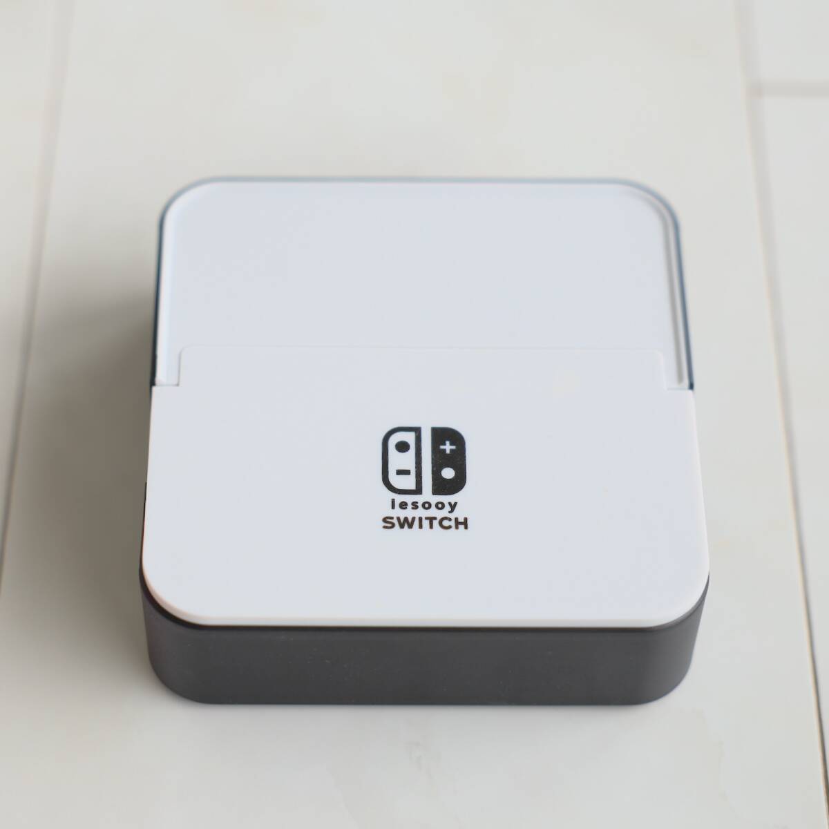 中古即決】Nintendo Switch (初期型) 充電器・ドックおまけ付き