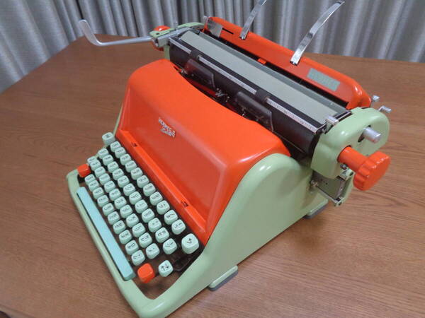 実働品 HERMES Standard 8 エルメスタイプライター カナ文字も打てます ポップ調にカスタムカラー 1964年製