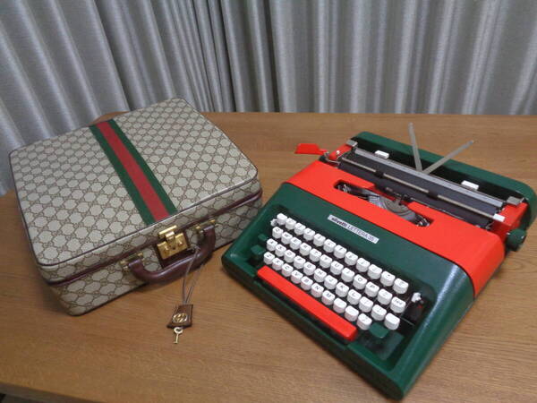 GUCCIケース olivetti lettera 35 オリベッティタイプライター シェリーライン調にカスタムカラー
