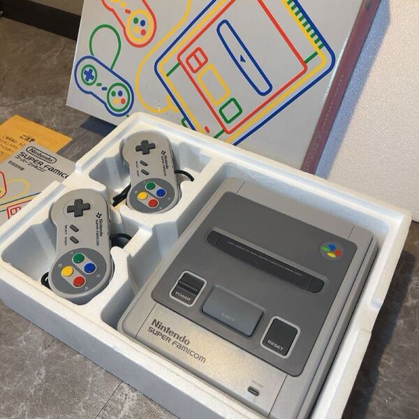 極美品! 箱説付 任天堂 スーパーファミコン スーファミ 本体 コントローラー Nintendo SFC SHVC-001 レトロゲーム