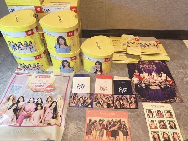 TWICE 大量 グッズセット トレカ レモナ ハート缶 ミナ サナ ファンクラブ会報 他 K-pop