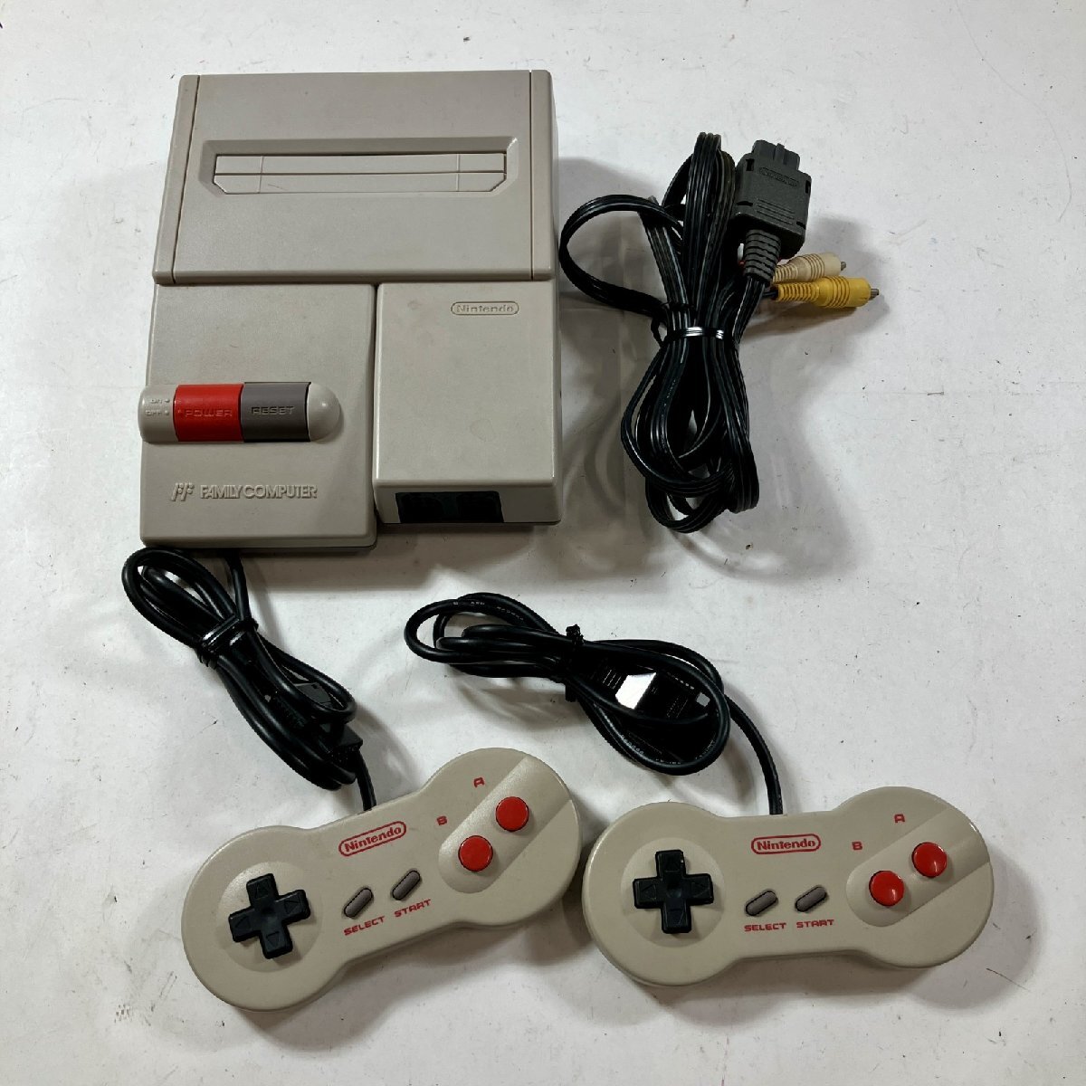 Yahoo!オークション -「hvc-101 ニューファミコン」の落札相場