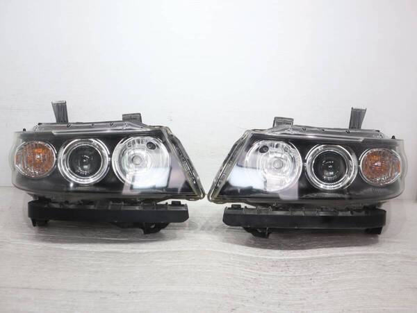 破損なし HID 【コーティング済】 キセノン 迅速発送 KOITO 100-22911 管理BR59-13 ゼスト スパーク JE1 JE2 ヘッドライト 左右